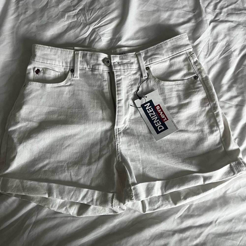 NWT High rise denizen white jeans shorts